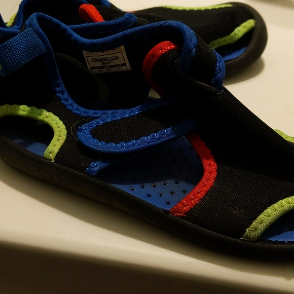 Carter's water/swim shoes 11 - Picture 4 of 5